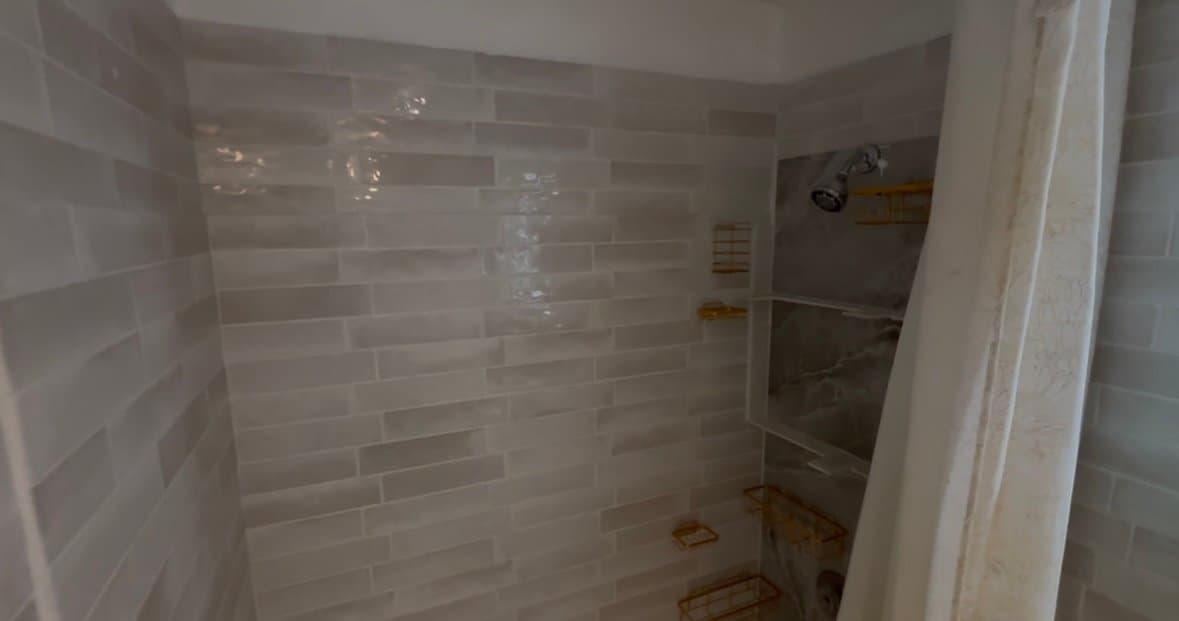 Woodbury Condo: 272 Cambria CT