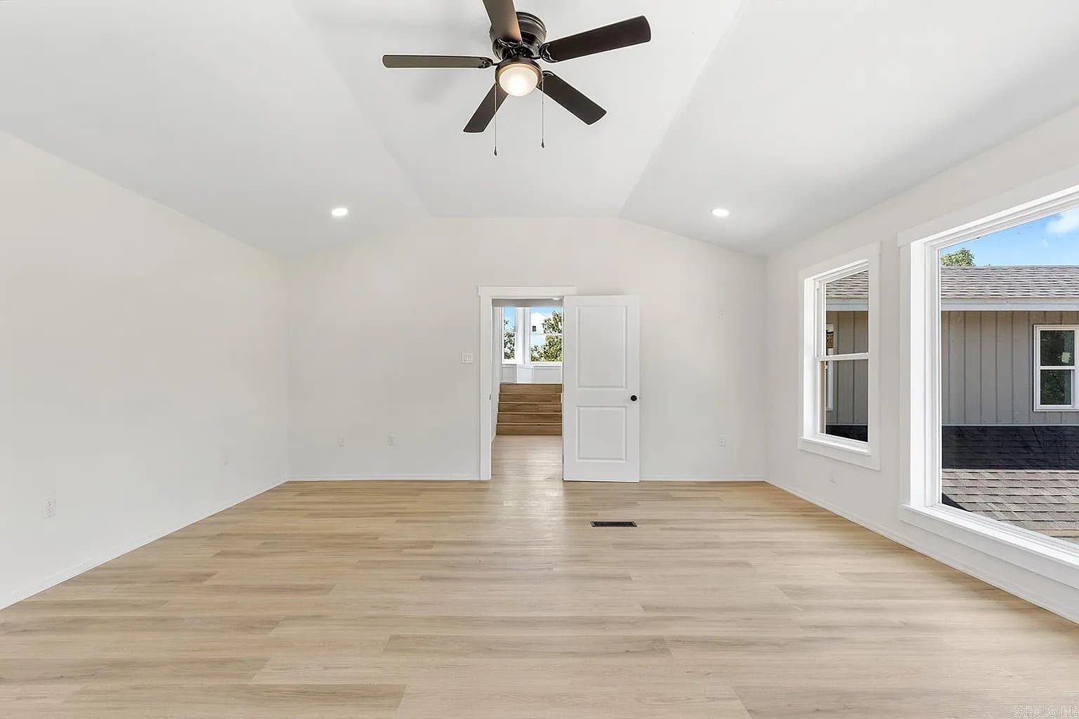 Vilonia House: 83 Dunn Hill Circle