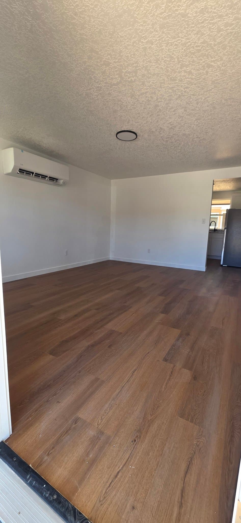 Cortez Apartment: 469 W. 2nd Street