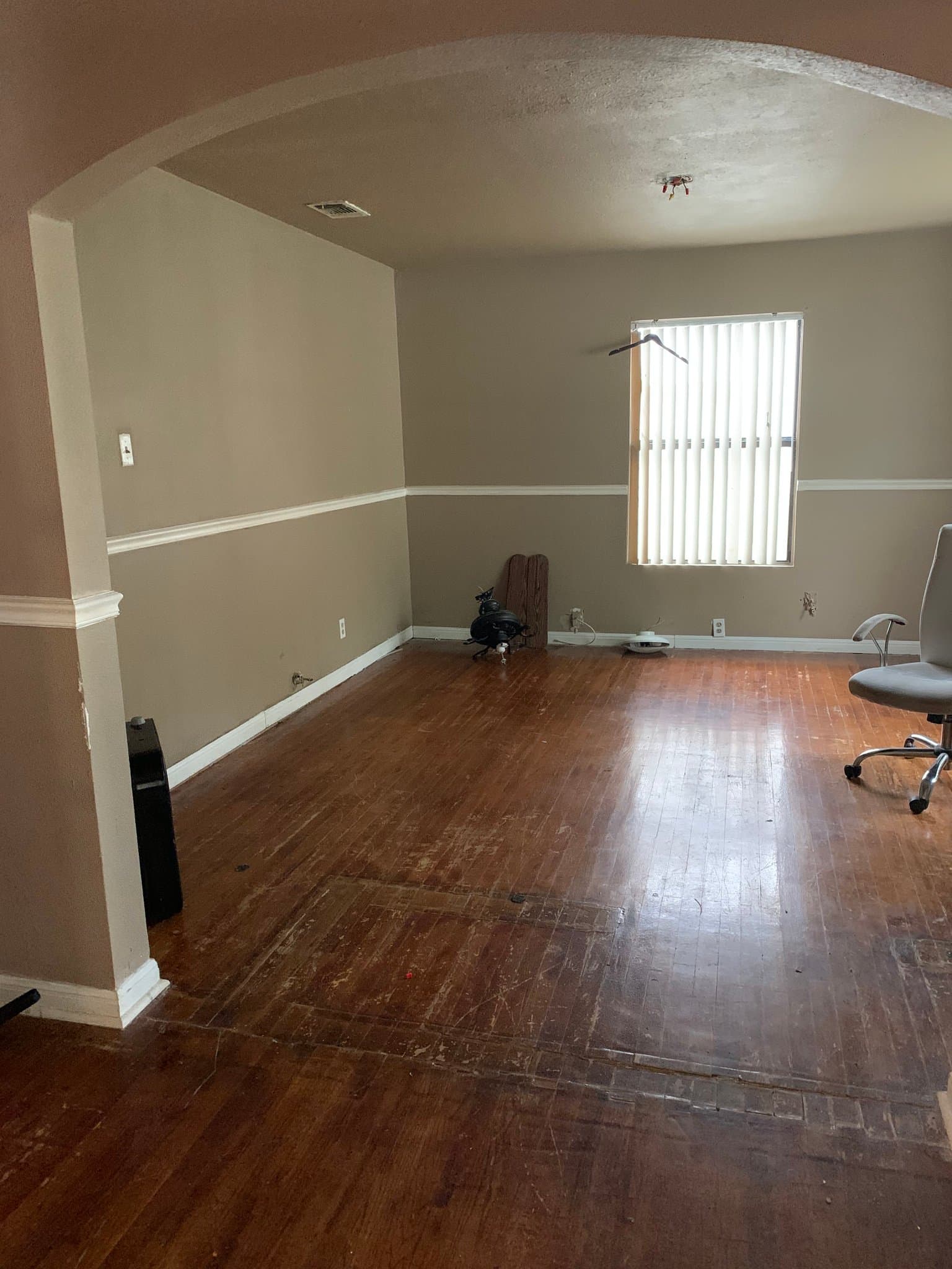 San Antonio House: 631 El Monte