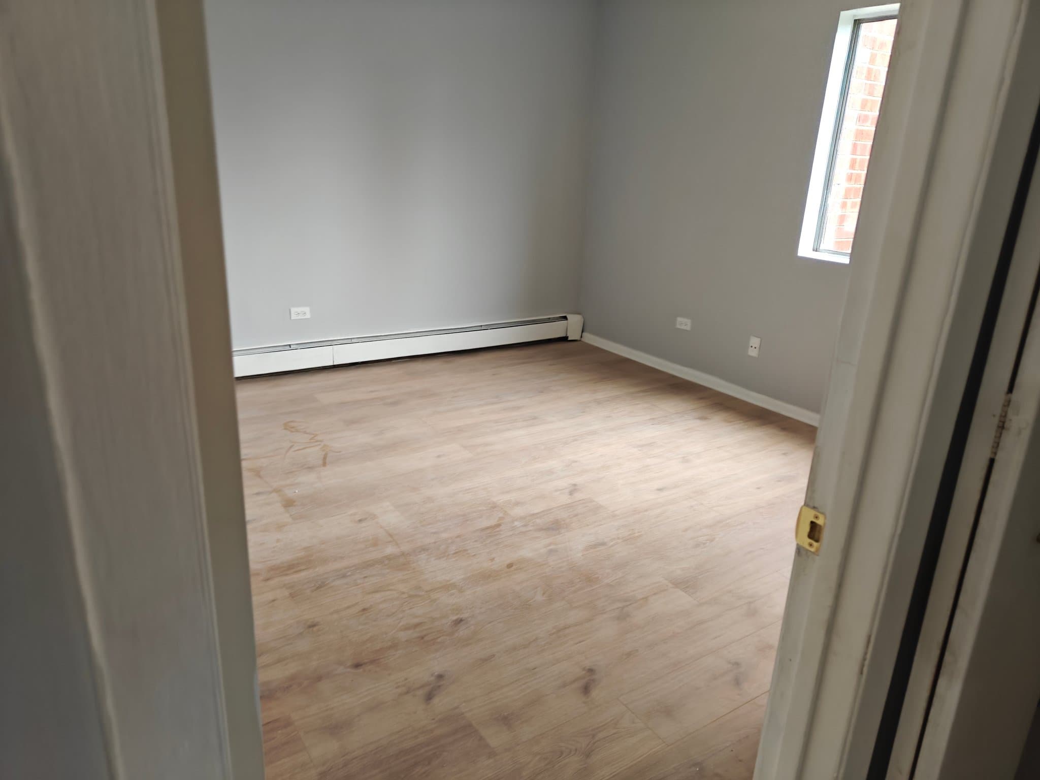 Arlington Heights Apartment: 2326 W Nichols Rd