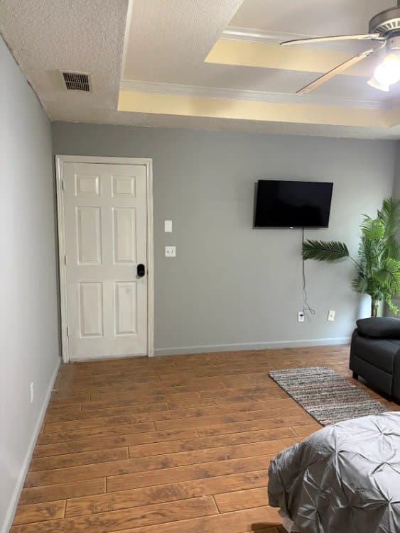Riverdale Single Room: 7139 Highway 85