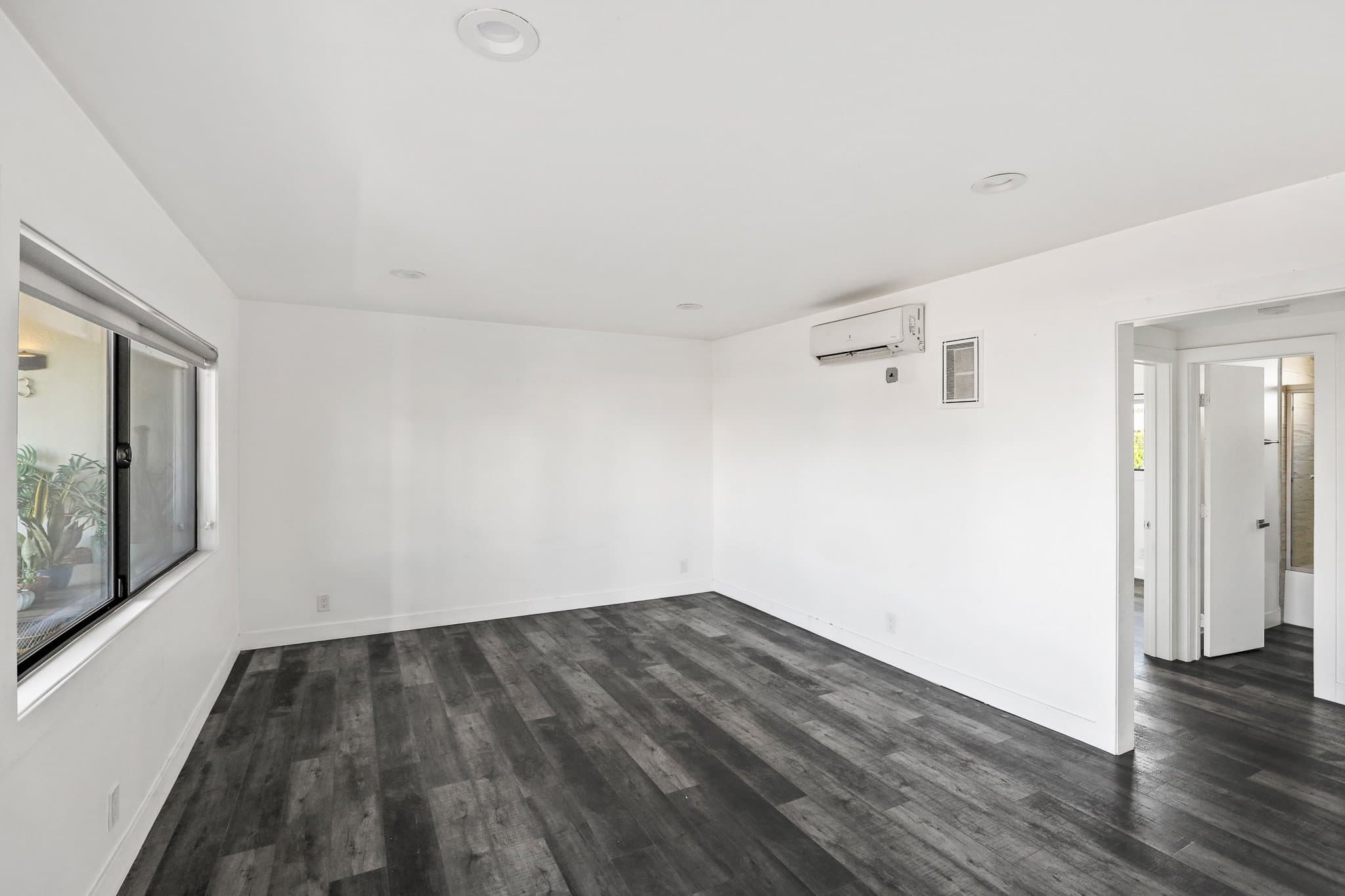 Los Angeles Apartment: 215 N Fickett Street
