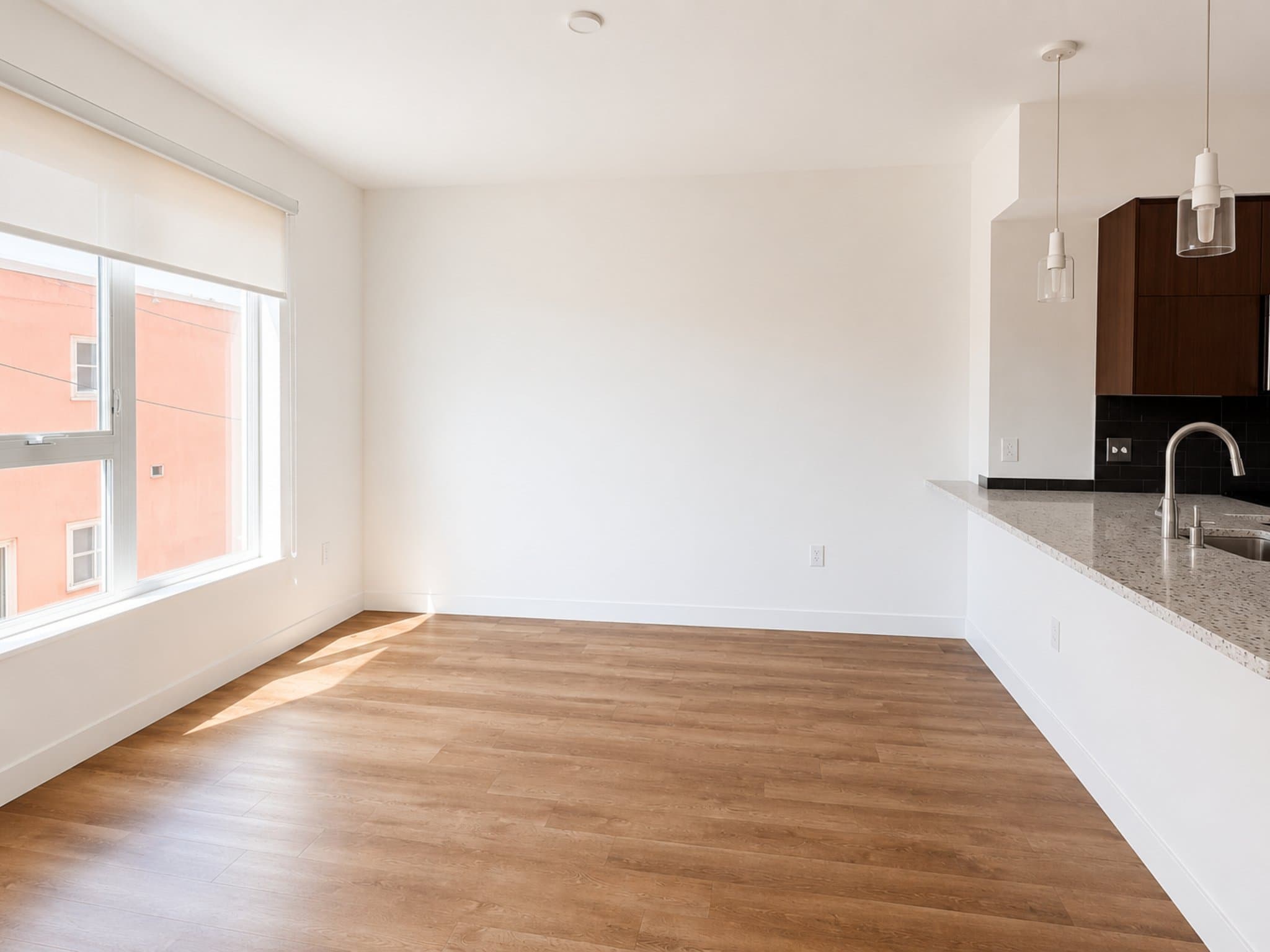Los Angeles Apartment: 2880 James M Wood Blvd