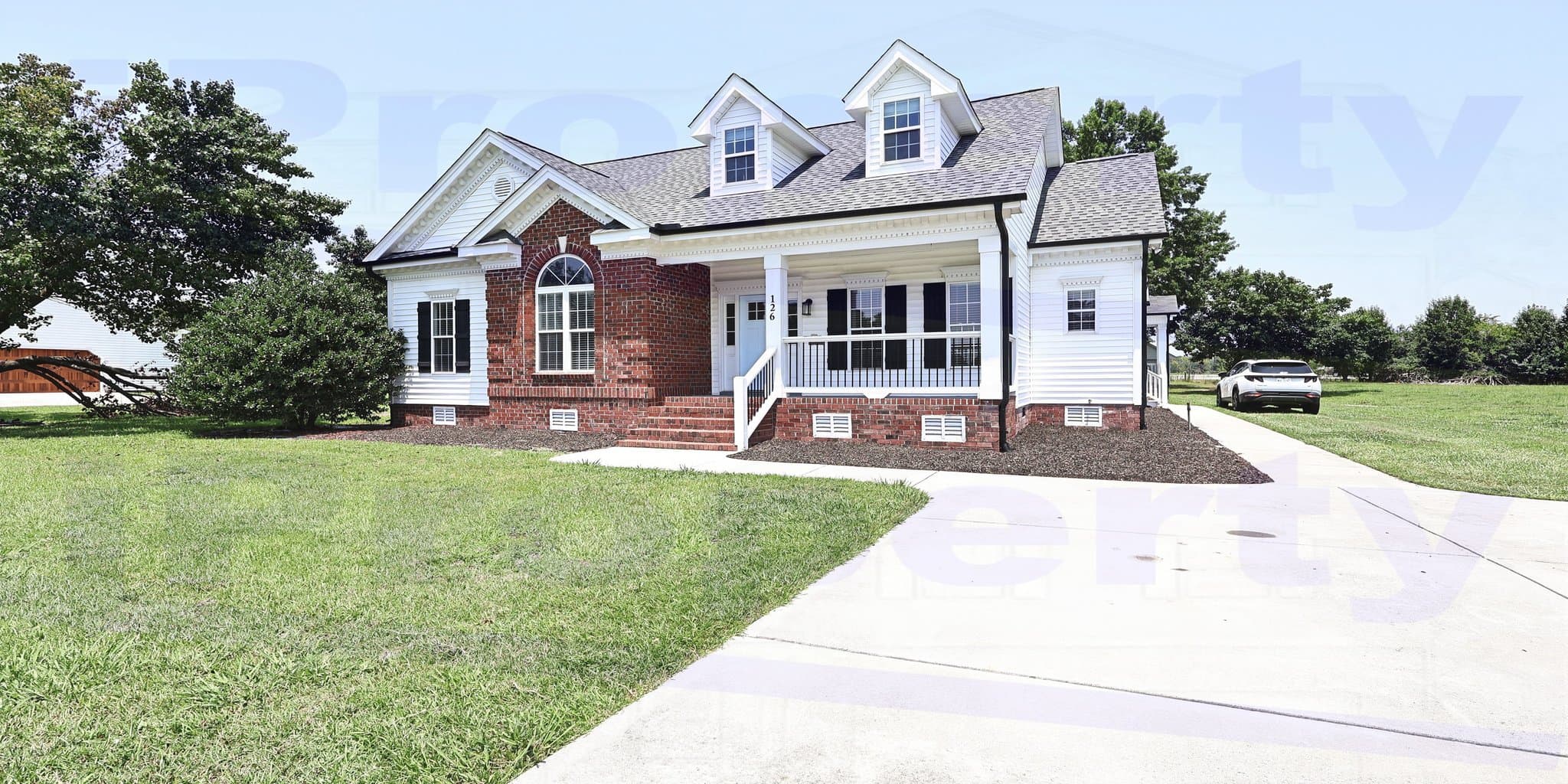 Princeton House: 126 Linda St