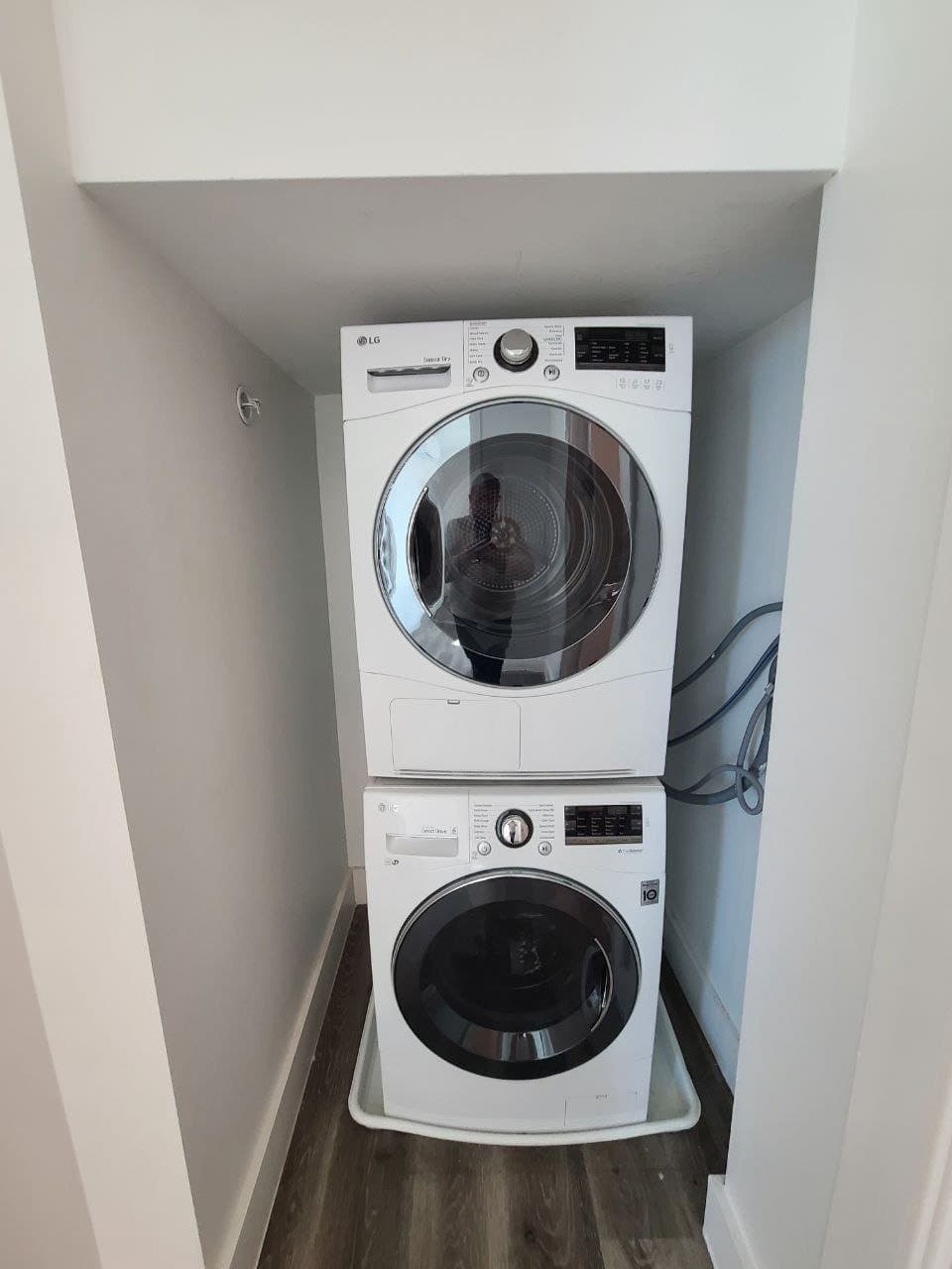 orange Apartment: 448 scotland rd