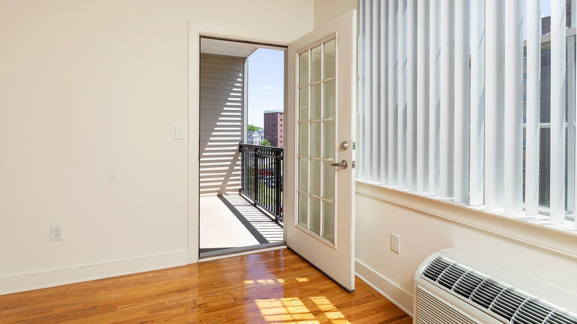 Bayonne Apartment: 42 John F Kennedy Blvd
