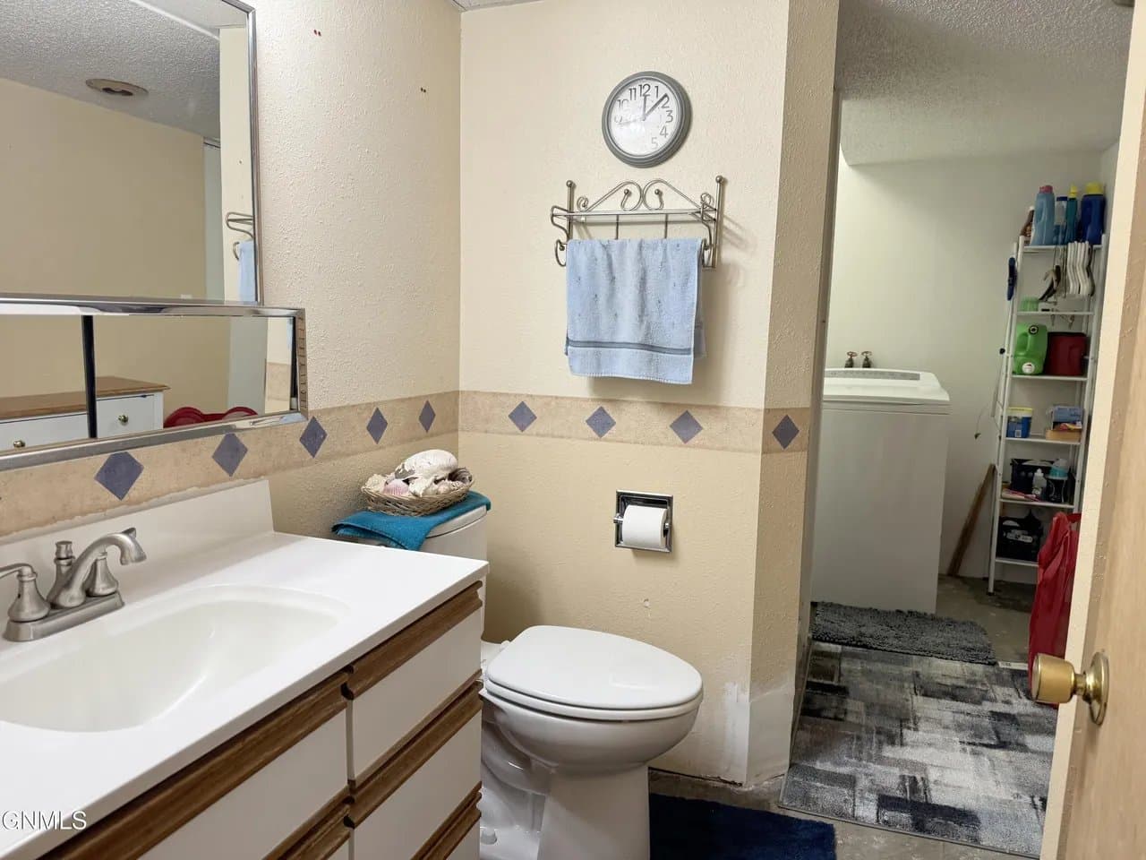 Bismarck House: 1003 N 10th St