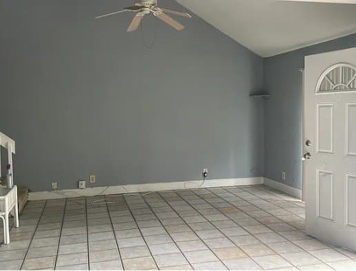 Palm Beach Gardens Single Room: 9242 Green Meadows Way