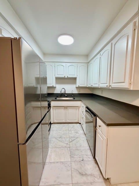 Glendale Apartment: 1595 E. Chevy Chase Drive Glendale, CA 91206
