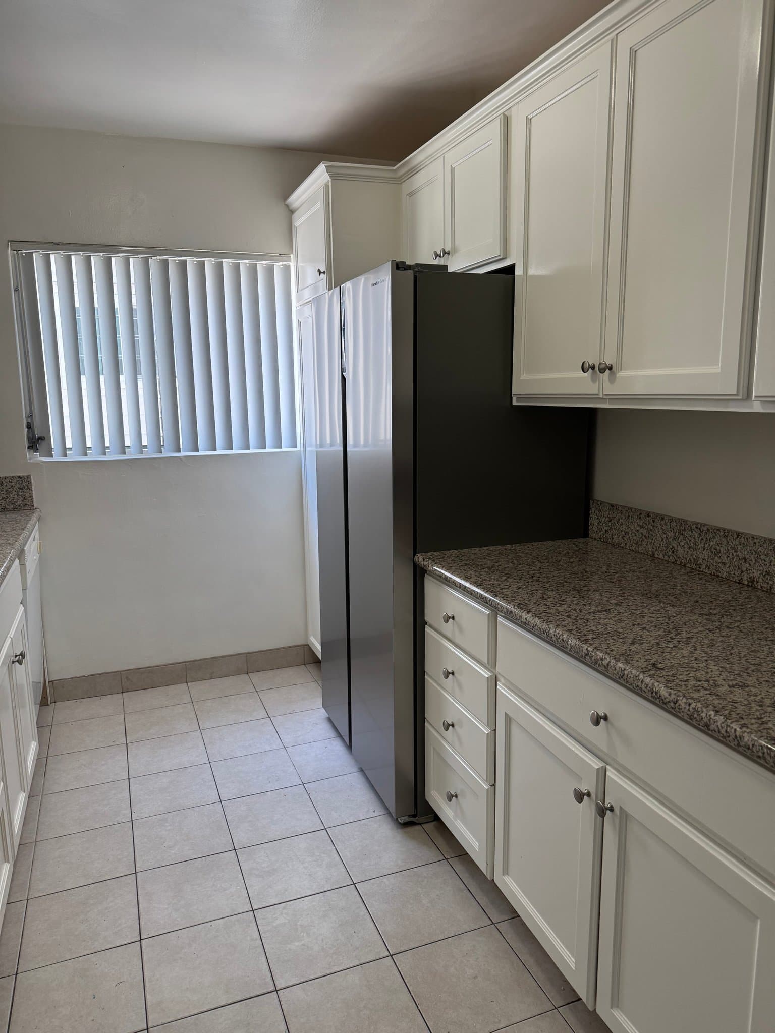 Sherman Oaks Apartment: 4450 Murietta Ave