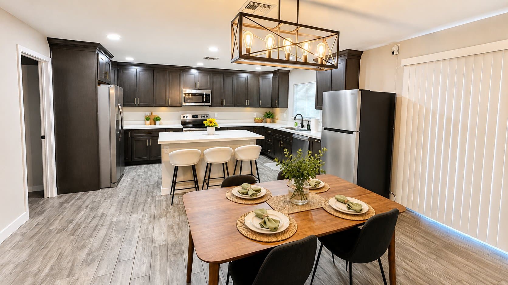 Phoenix Single Room: 3757 W Joan De Arc Ave
