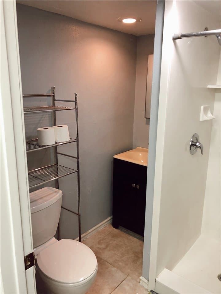 Provo Single Room: 855 E 400 S