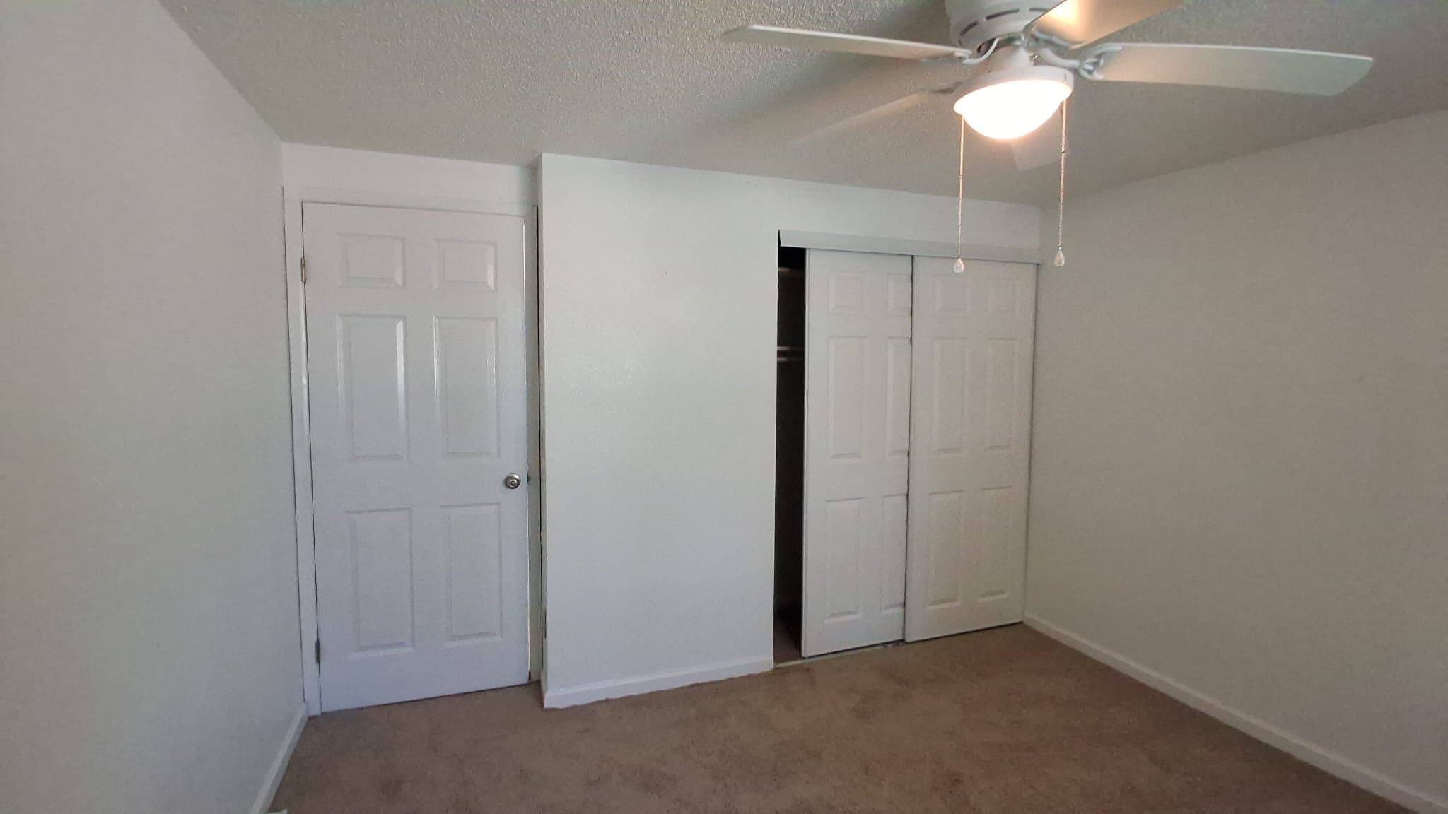 Leesburg Apartment: 33305 Ryan Drive