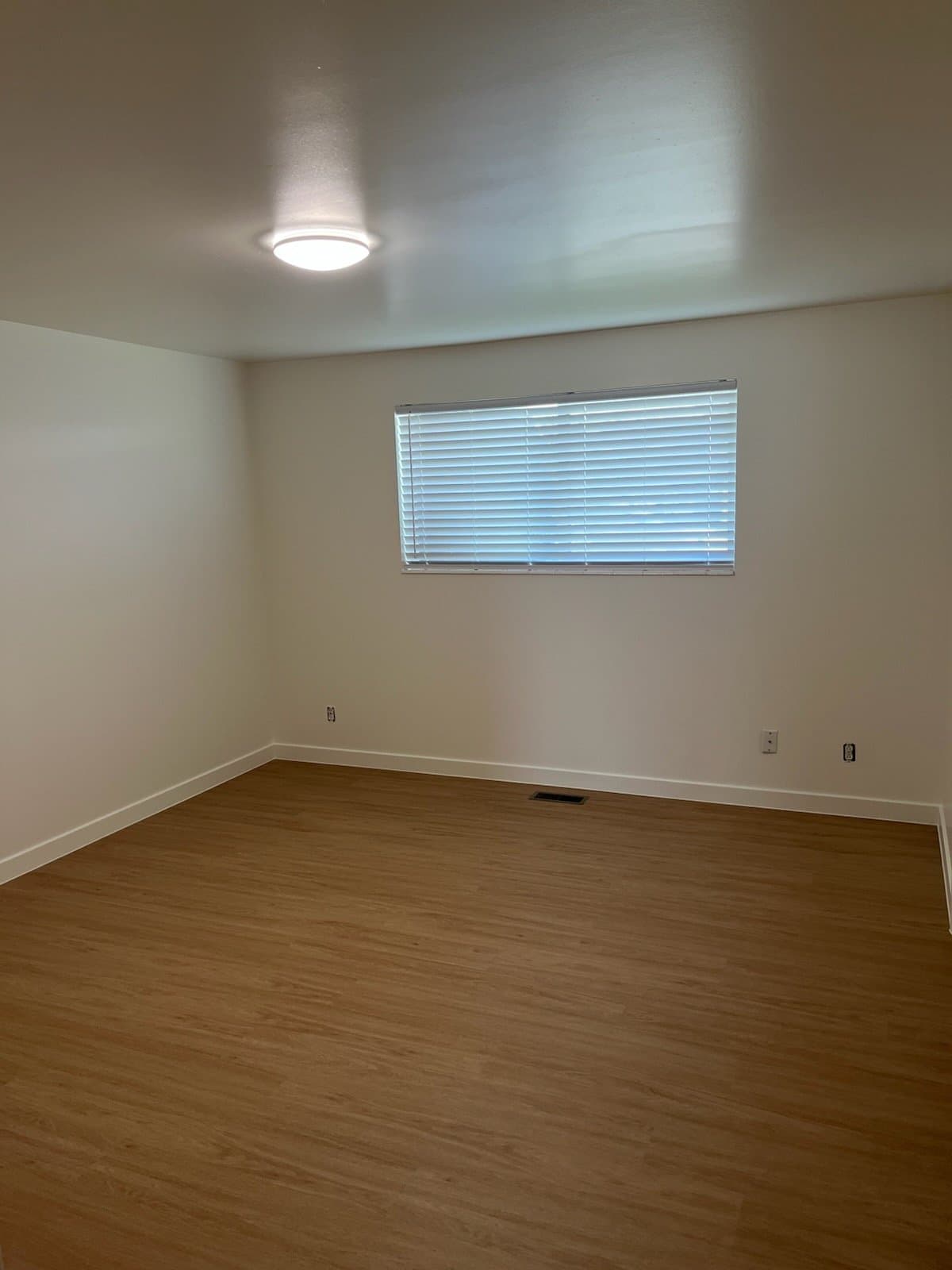 Clearfield House: 1960 W 300 N