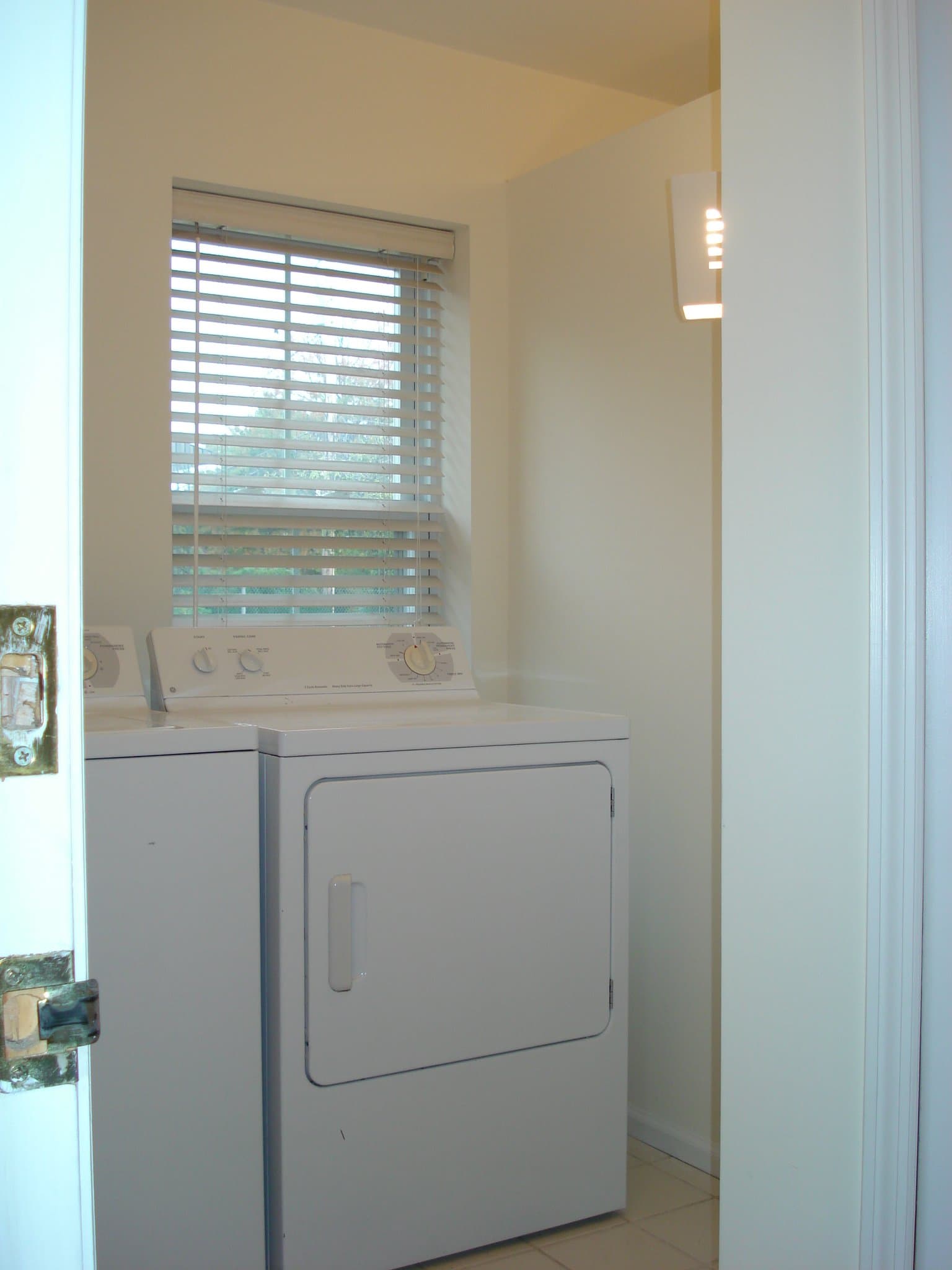 Greenwich Apartment: 18 Berrian Place