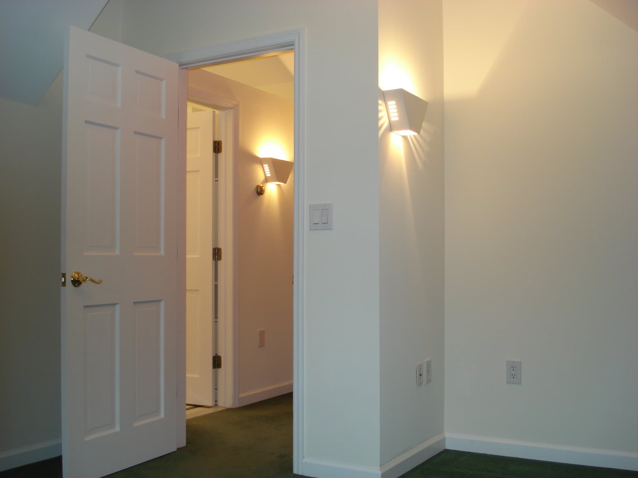Greenwich Apartment: 18 Berrian Place