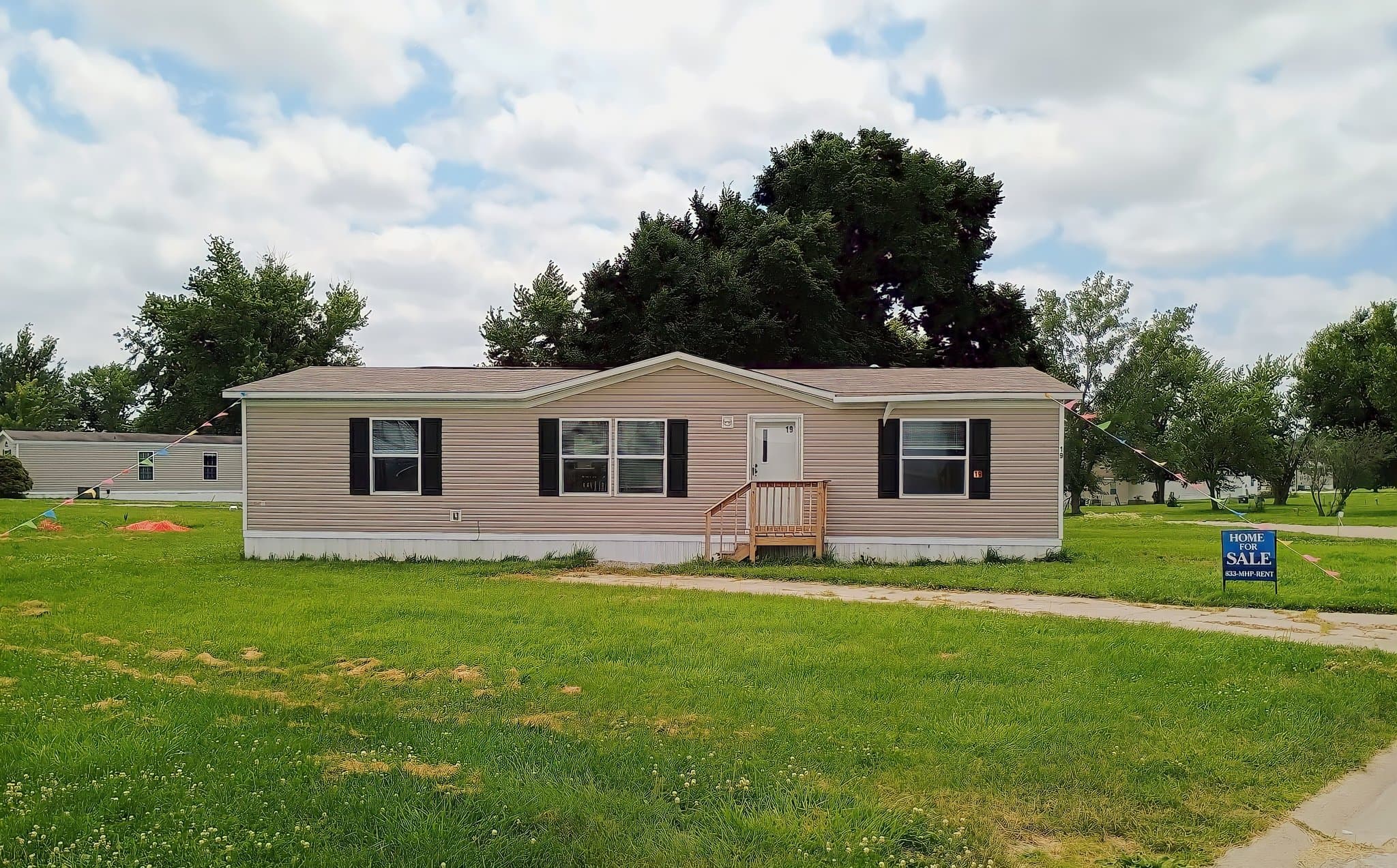 Fairfield House: 200 N 28th St.