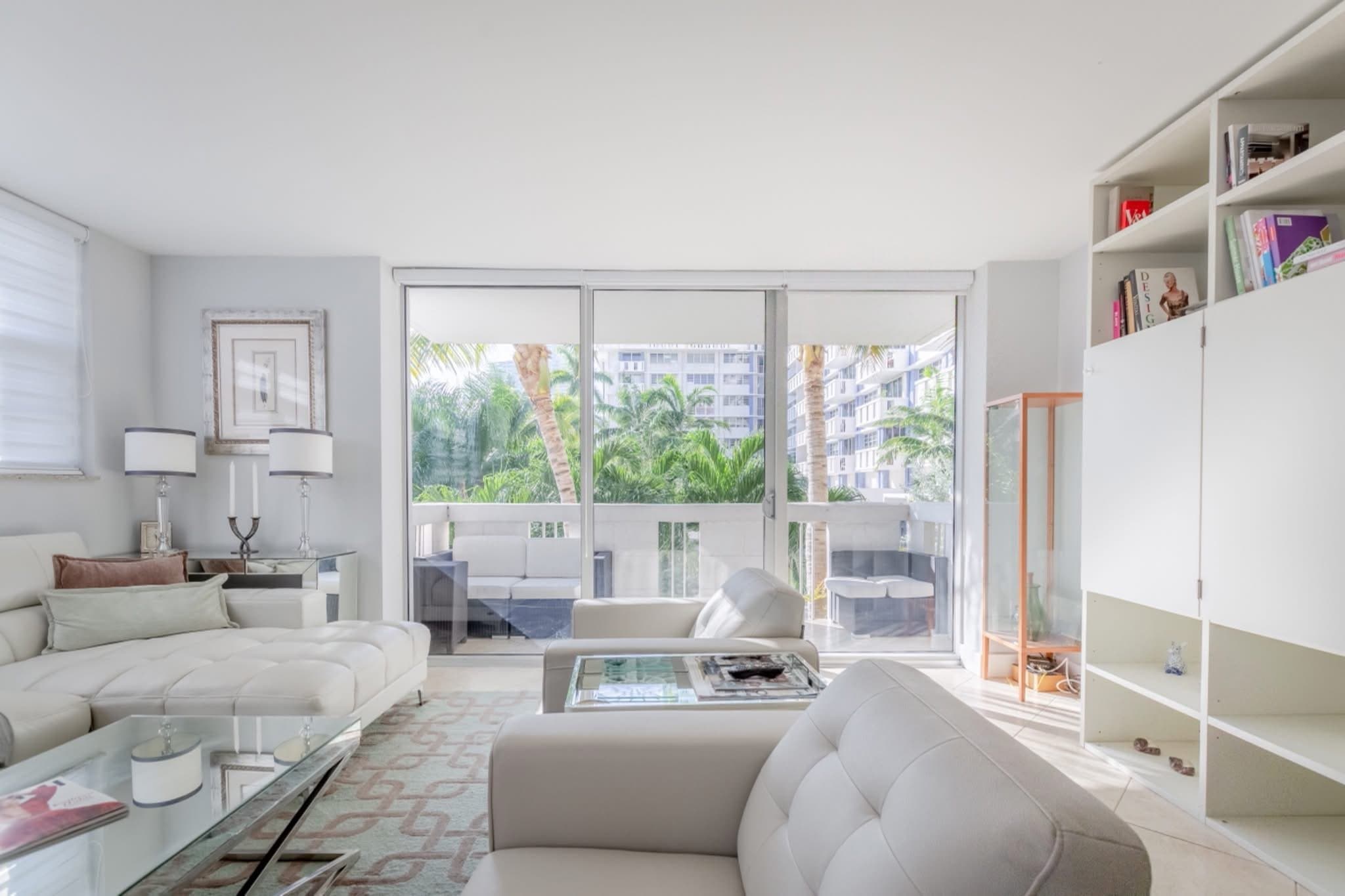 Miami Beach Condo: 800 West Avenue