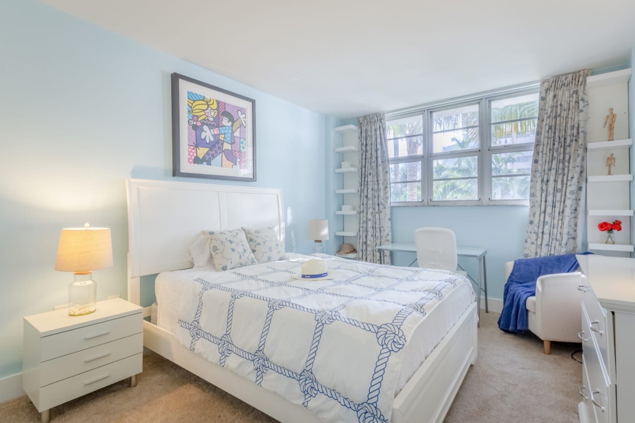 Miami Beach Condo: 800 West Avenue