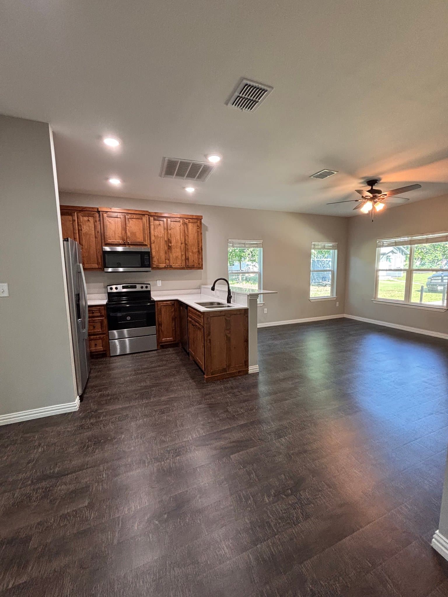Stephenville Townhome: 1136 W Shirley St