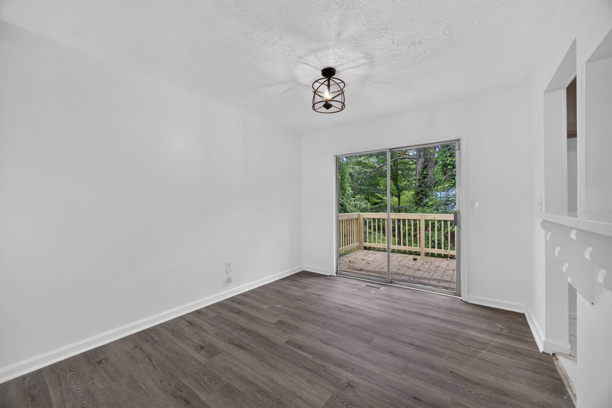 Covington House: 9175 Settlers Grove Road