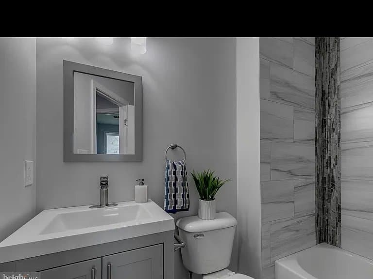 Washington Townhome: 5520 B Street SE