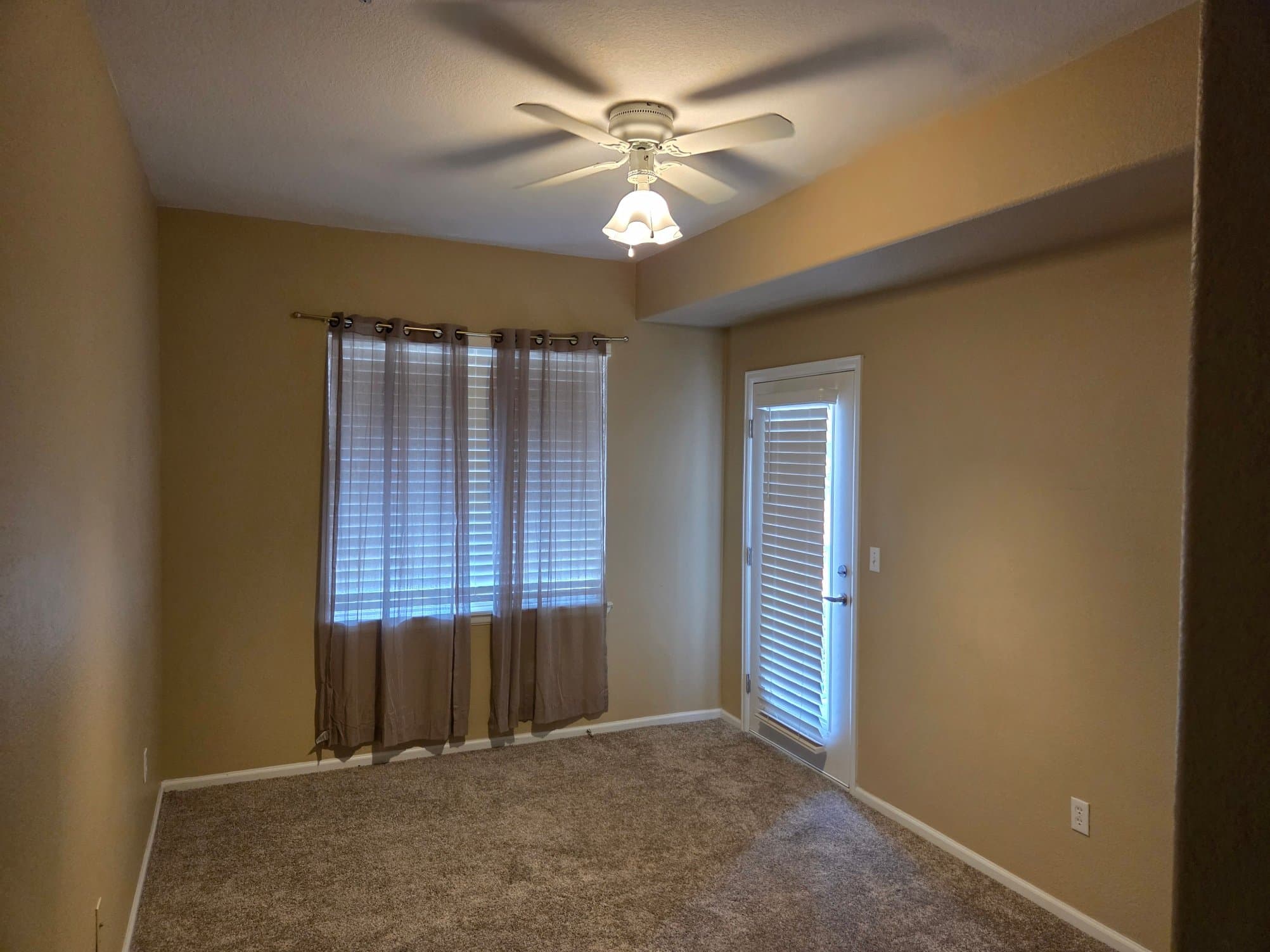Englewood Condo: 15700 East Jamison Drive