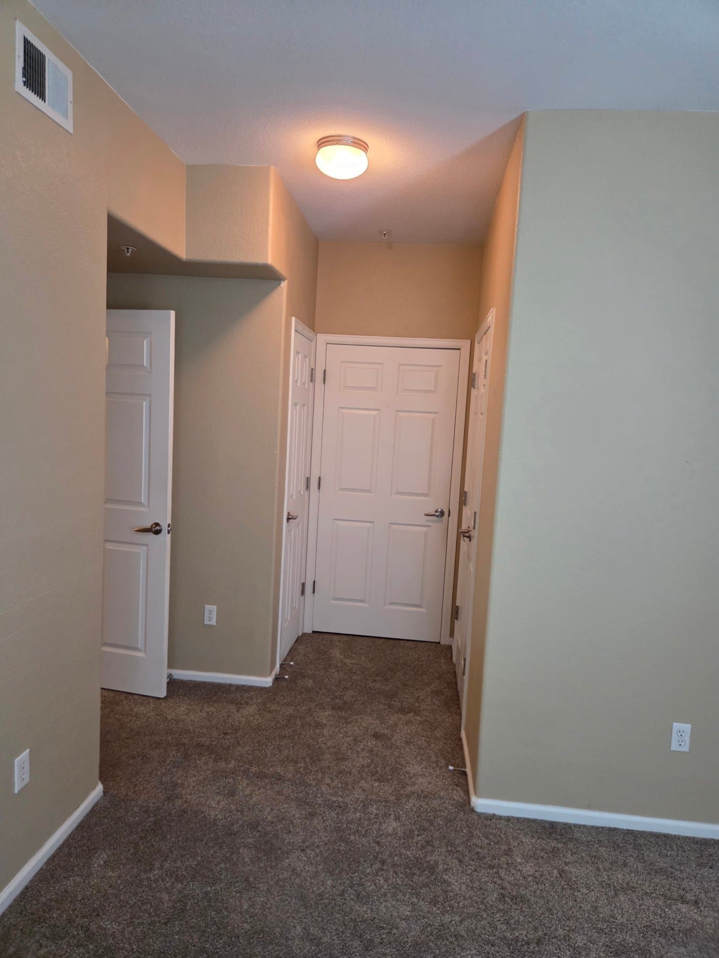 Englewood Condo: 15700 East Jamison Drive