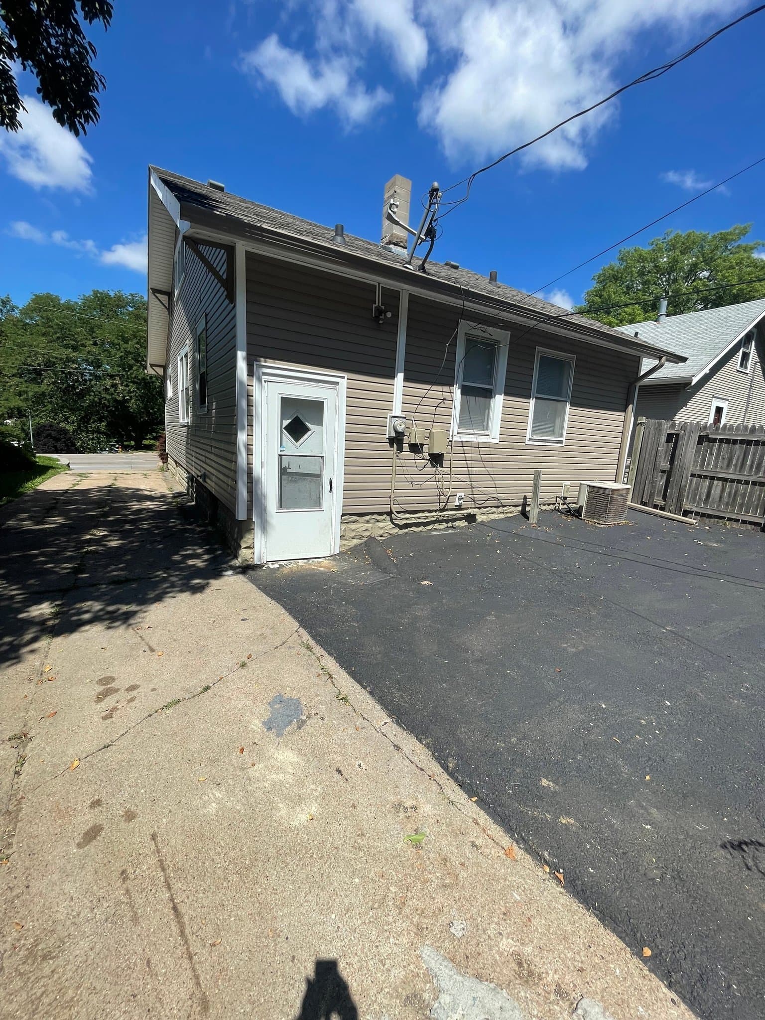 Omaha House: 3603 North 60 St
