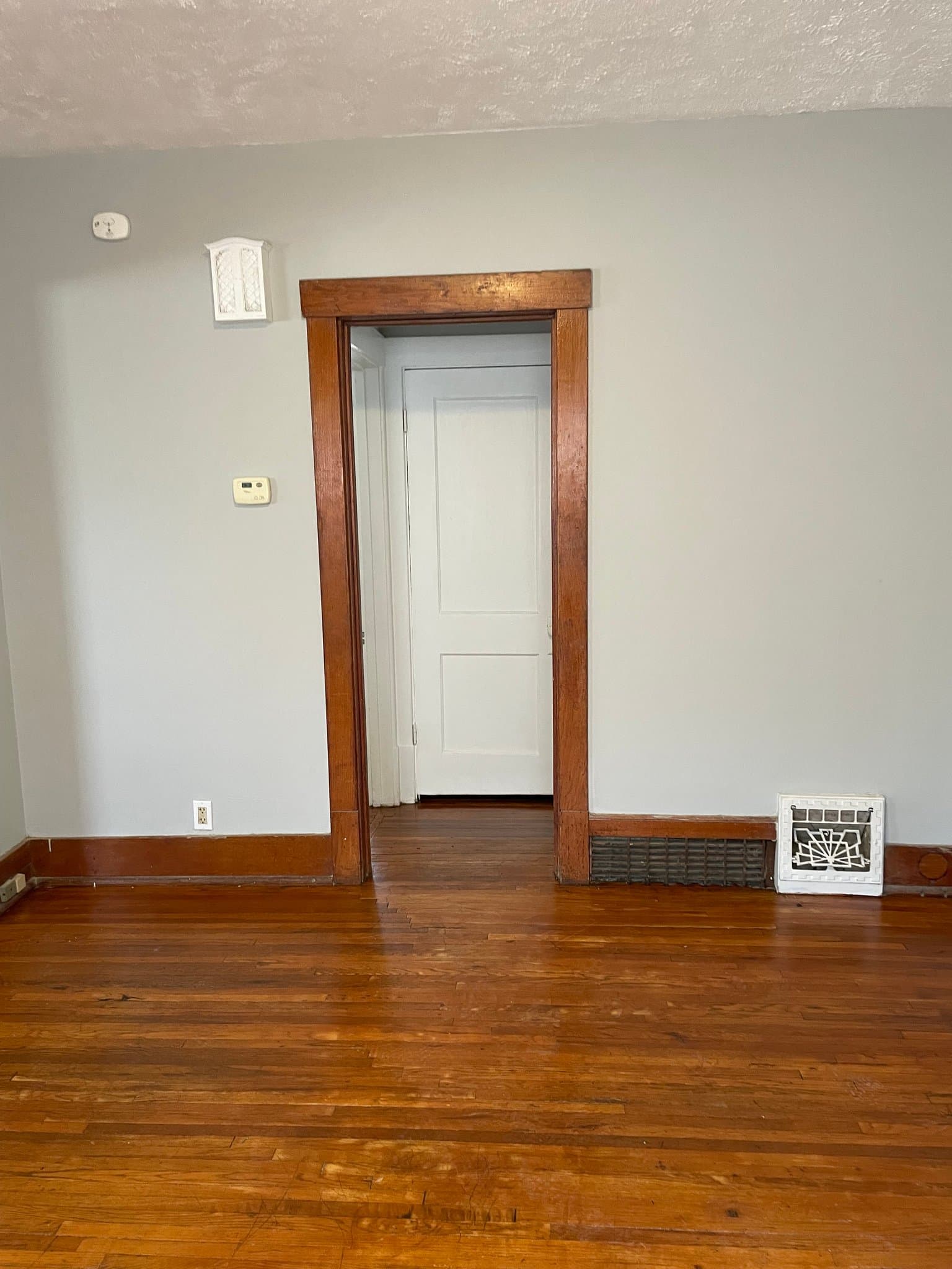 Omaha House: 3603 North 60 St