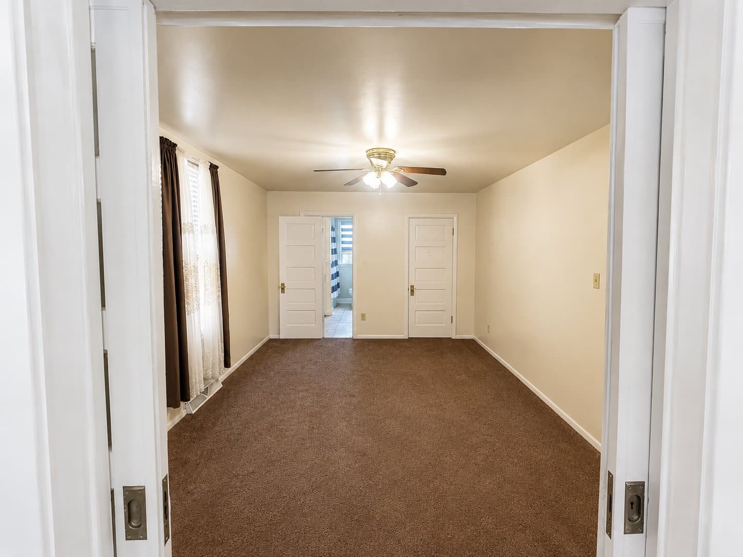 Ellwood City Apartment: 422 Franklin Ave