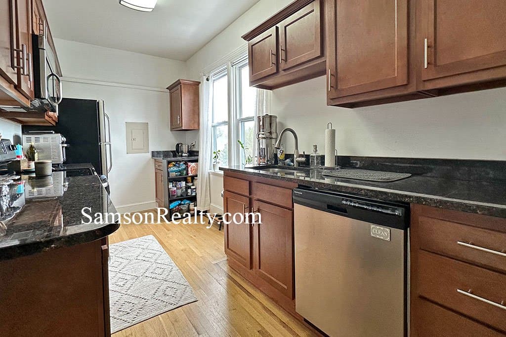 Providence Condo: 420 Angell