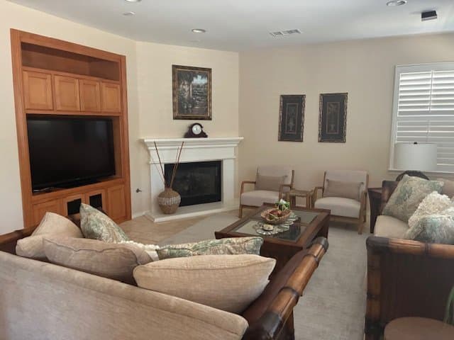 Camarillo House: 3047 Bridgehampton Way