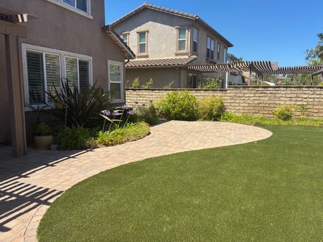 Camarillo House: 3047 Bridgehampton Way