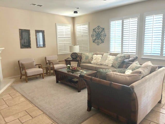 Camarillo House: 3047 Bridgehampton Way
