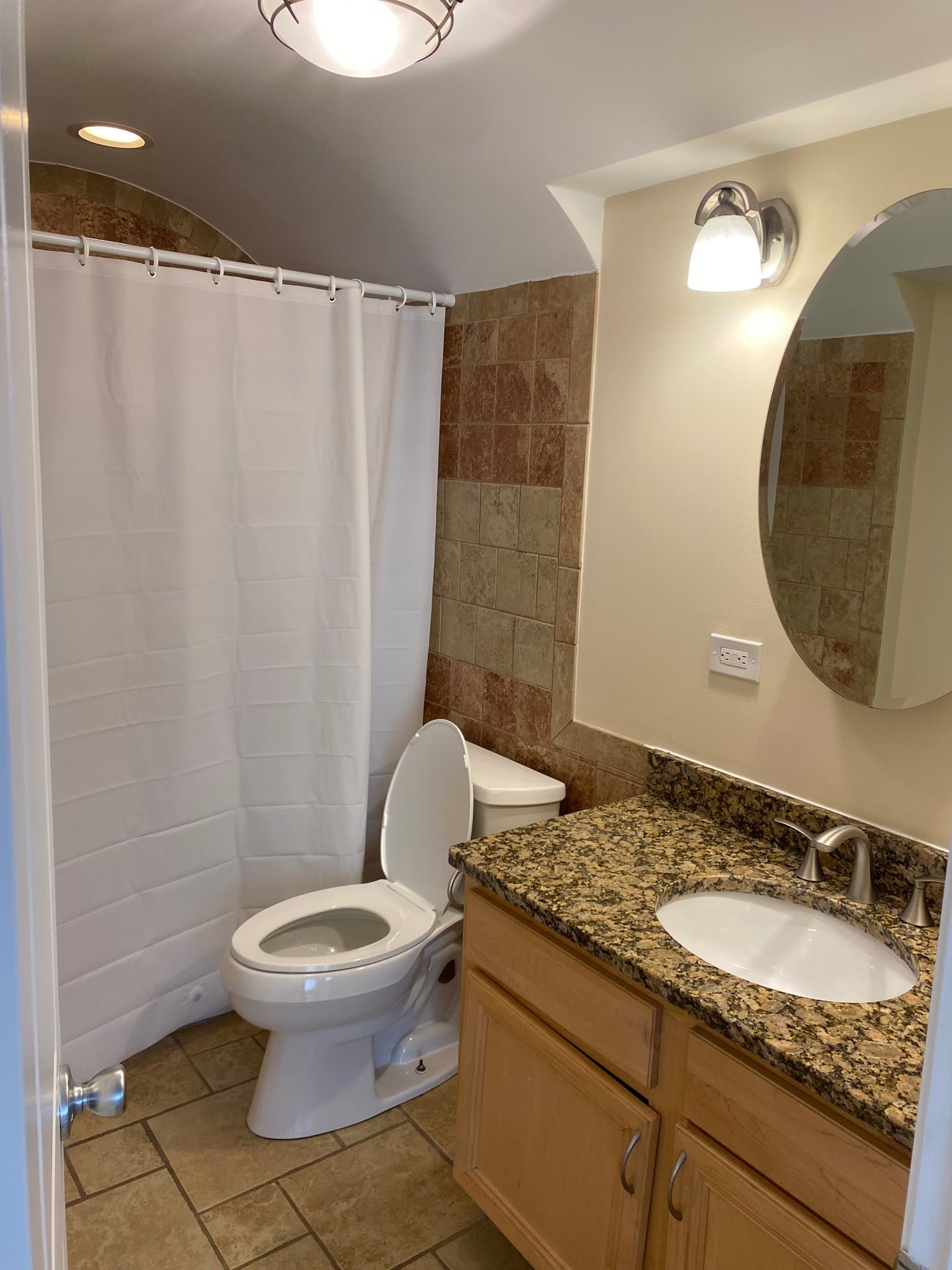 Dowers Grove Apartment: 5142 Fairview Avenue