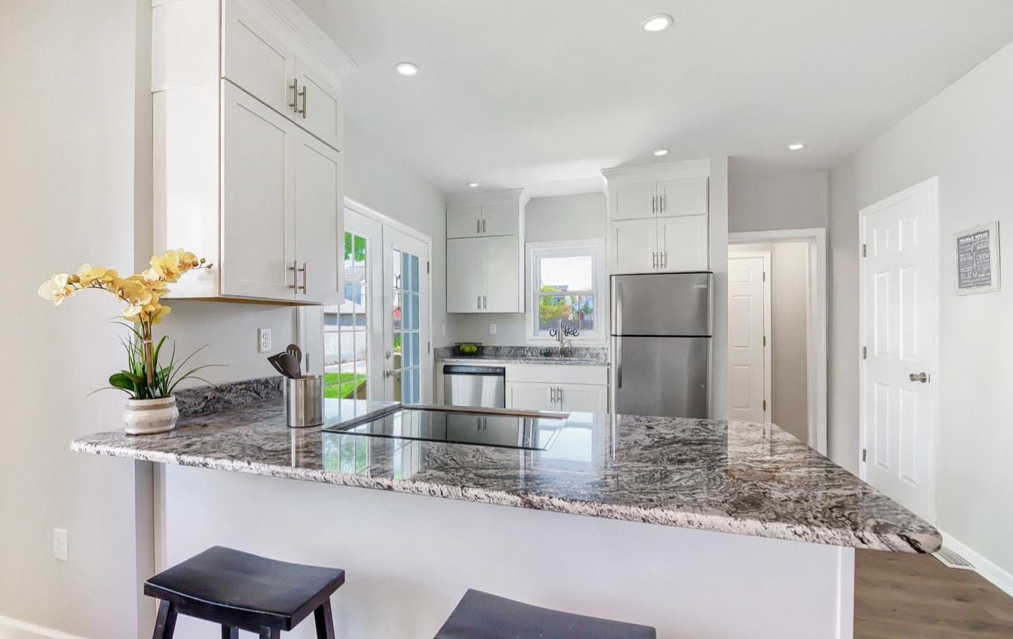 Norwood House: 233 Leon Ave
