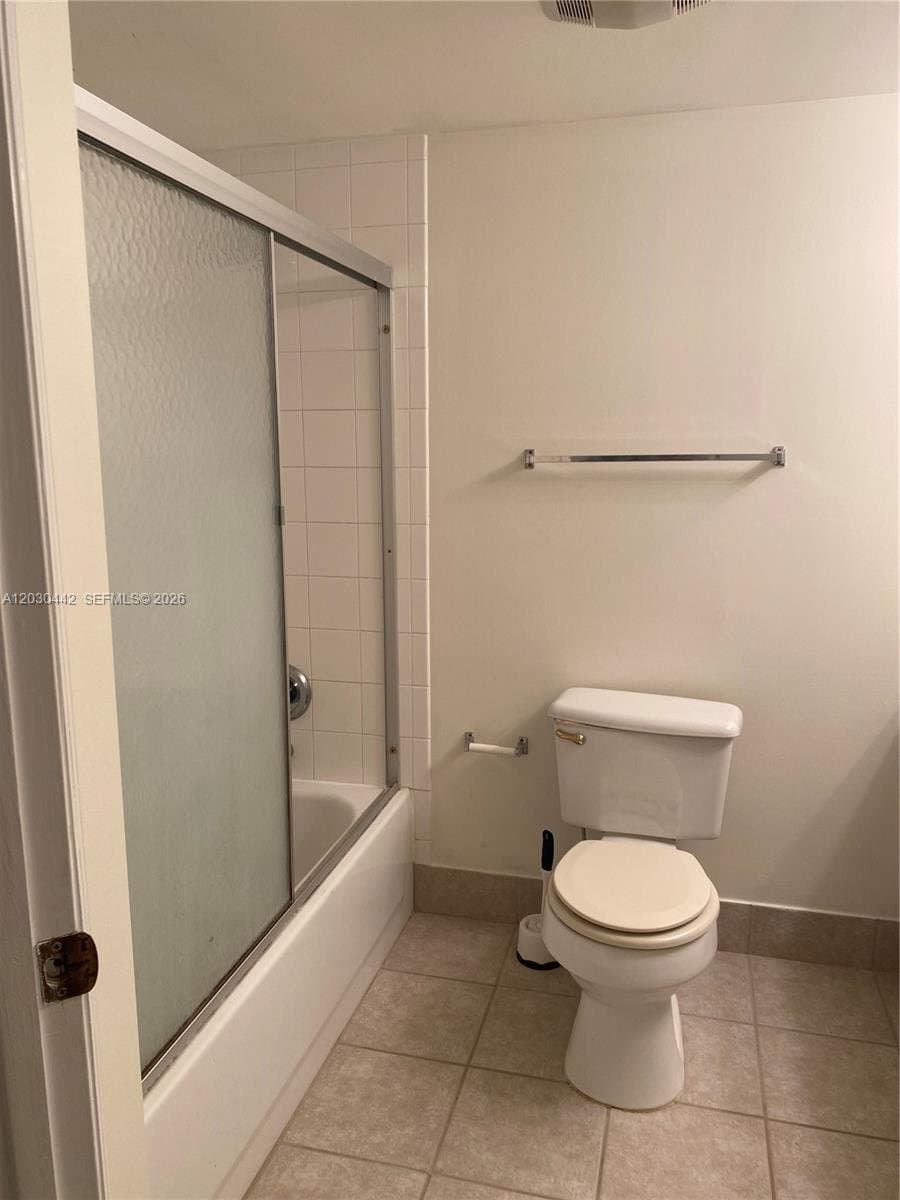 Royal Palm Beach Townhome: 300 N Crestwood Ct N
