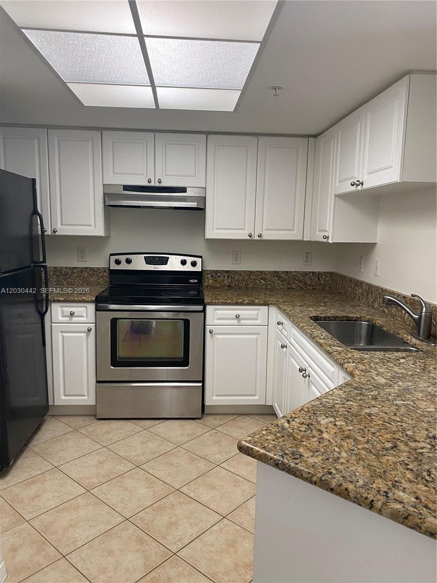 Royal Palm Beach Townhome: 300 N Crestwood Ct N