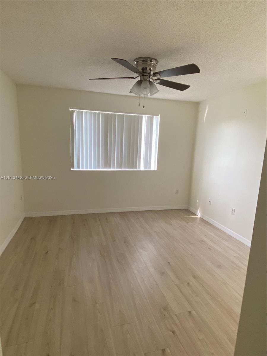 Royal Palm Beach Townhome: 300 N Crestwood Ct N