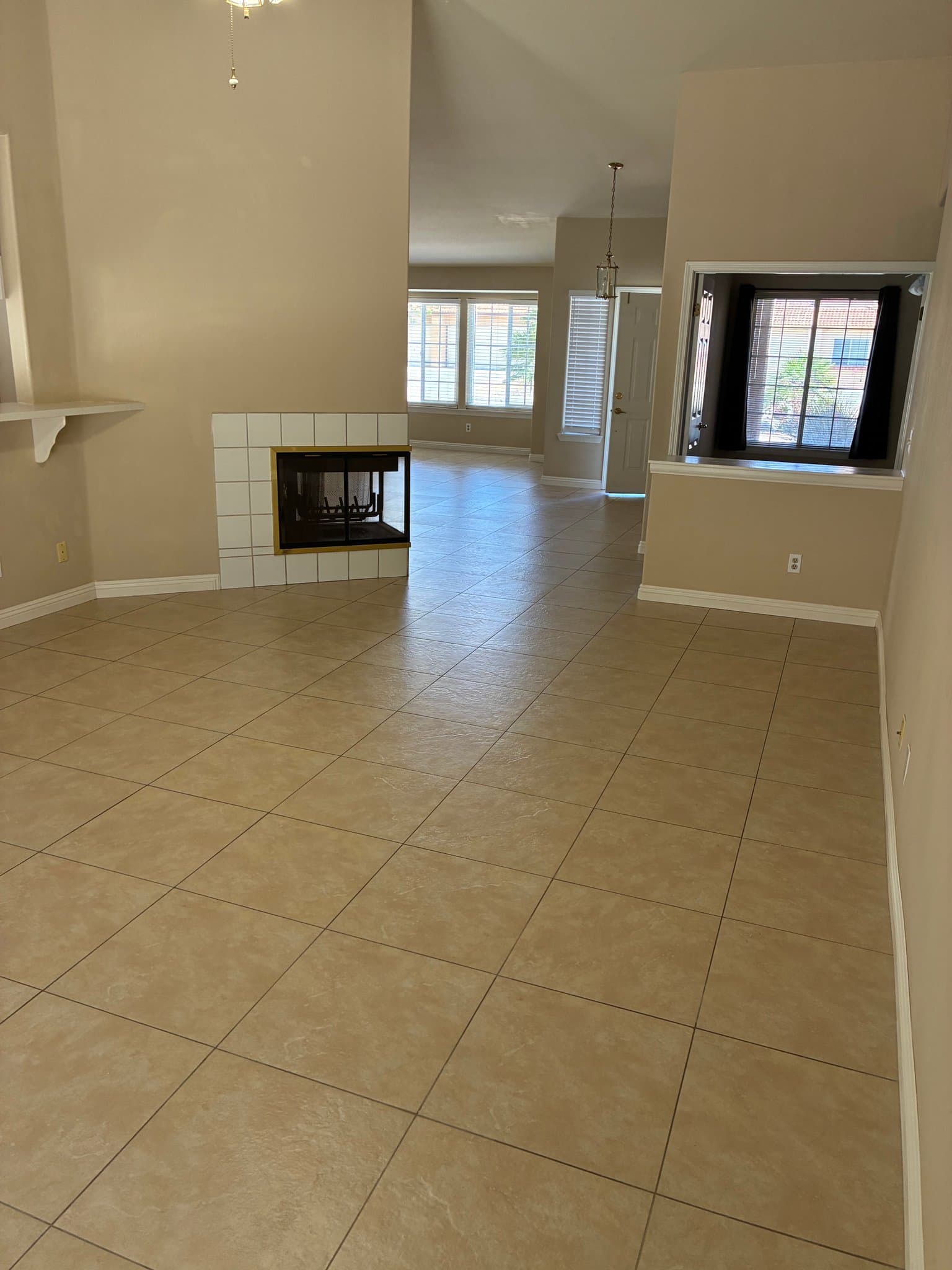 Palmdale House: 2614 Sycamore Ln.