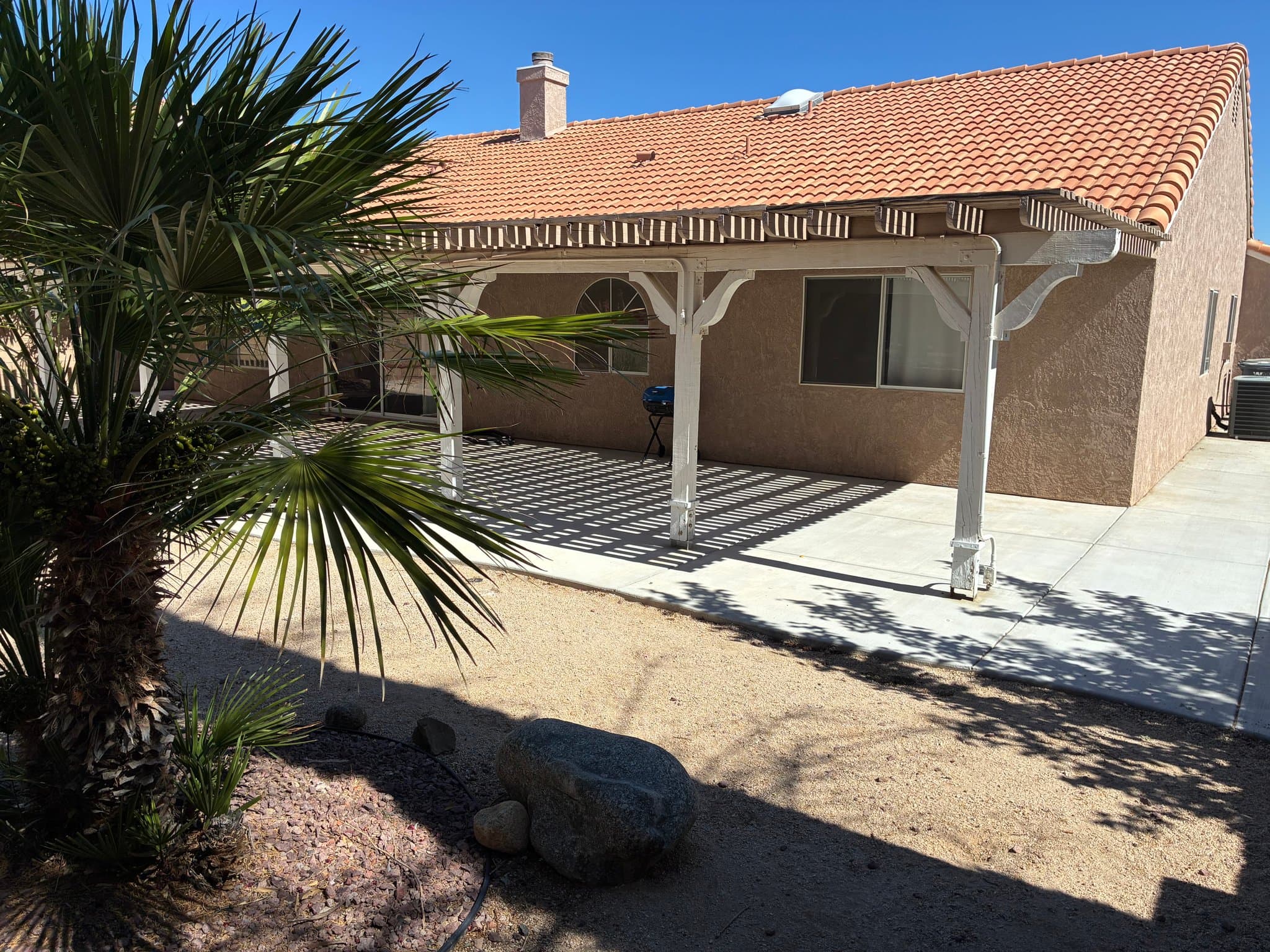 Palmdale House: 2614 Sycamore Ln.