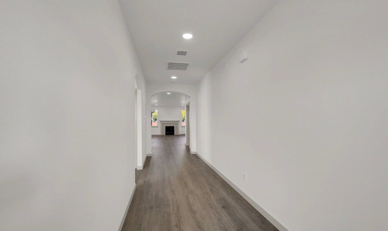 Eugene House: 5645 Magnificence Way