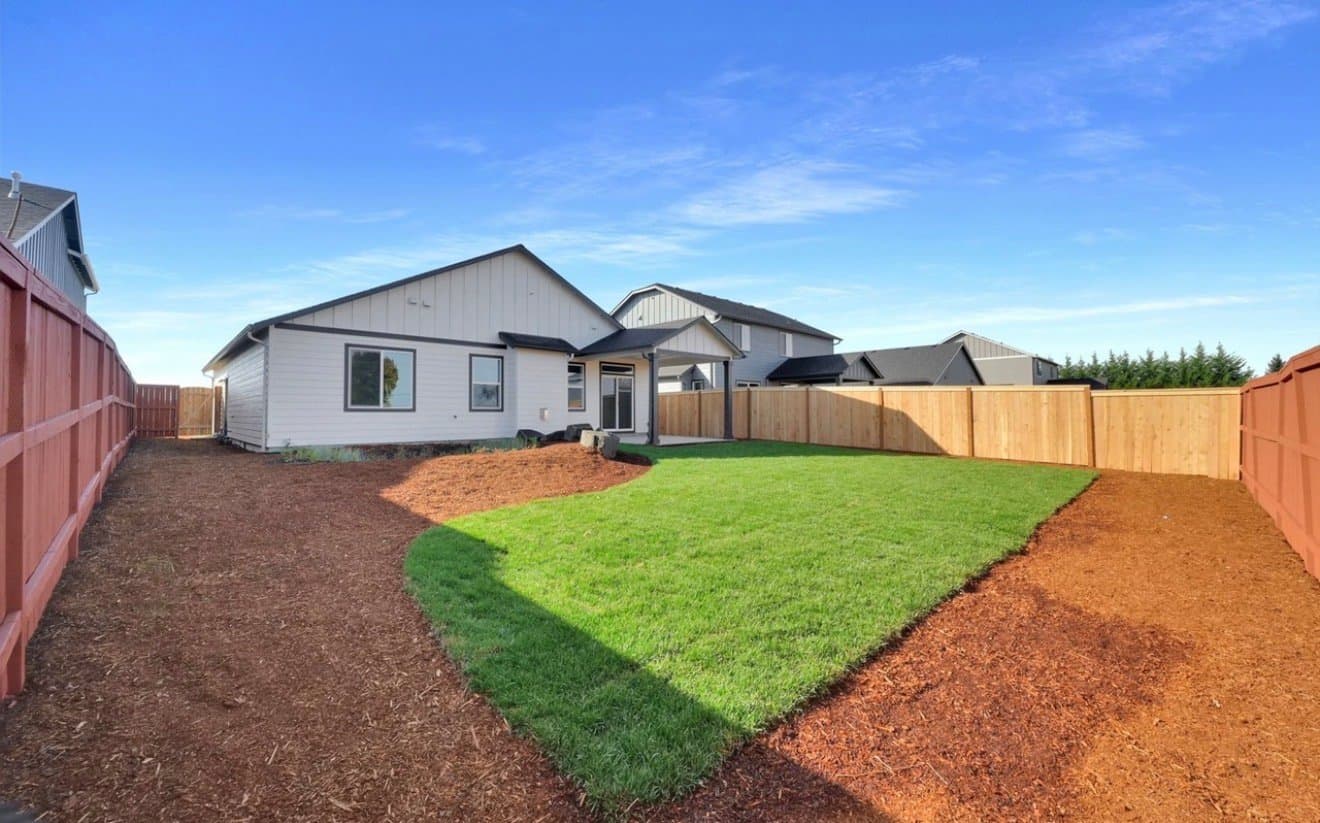 Eugene House: 5645 Magnificence Way