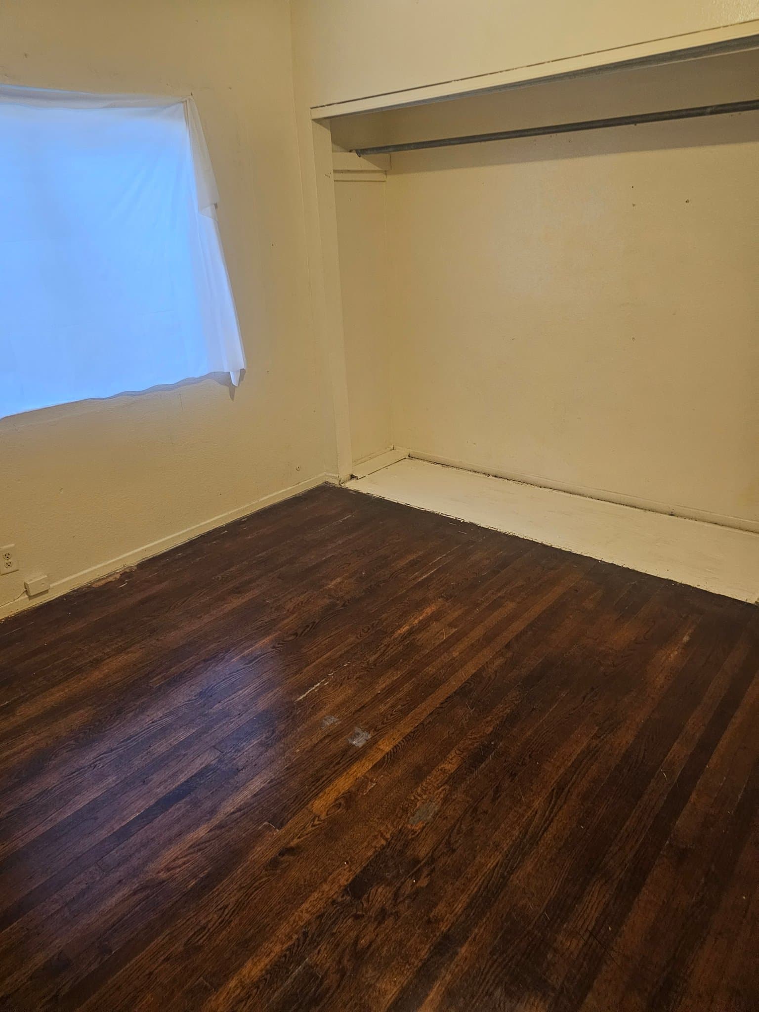 Los Angeles Single Room: 9726 zamora ave