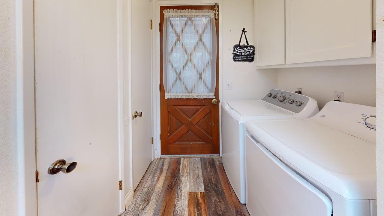 Oroville House: 106 Valley View Dr.