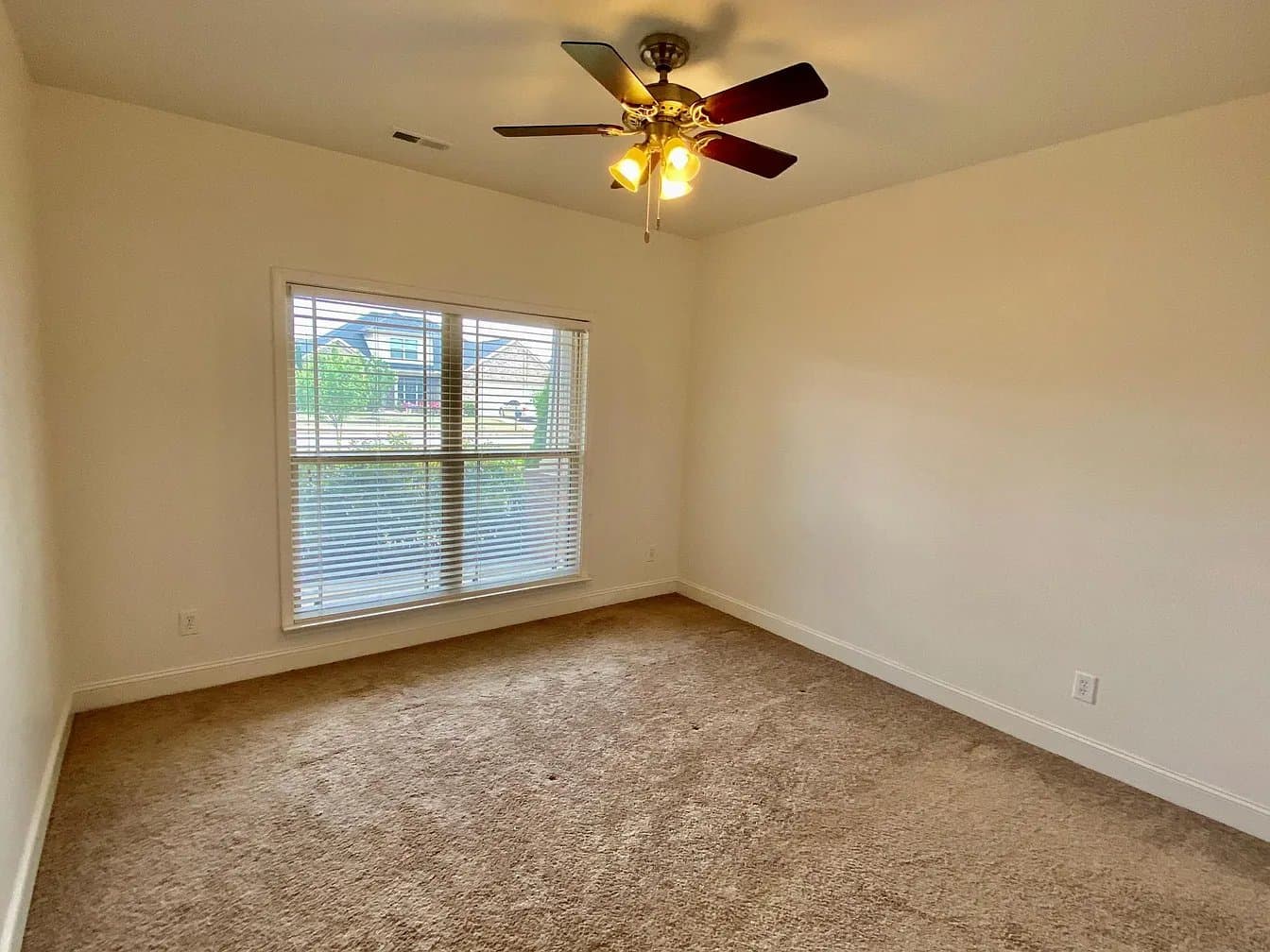 Madison House: 115 Woodvale Dr