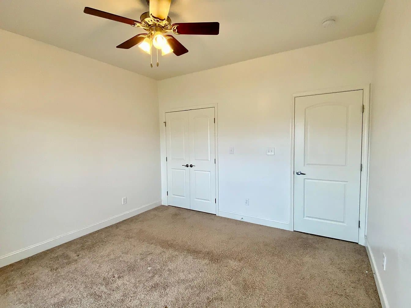 Madison House: 115 Woodvale Dr