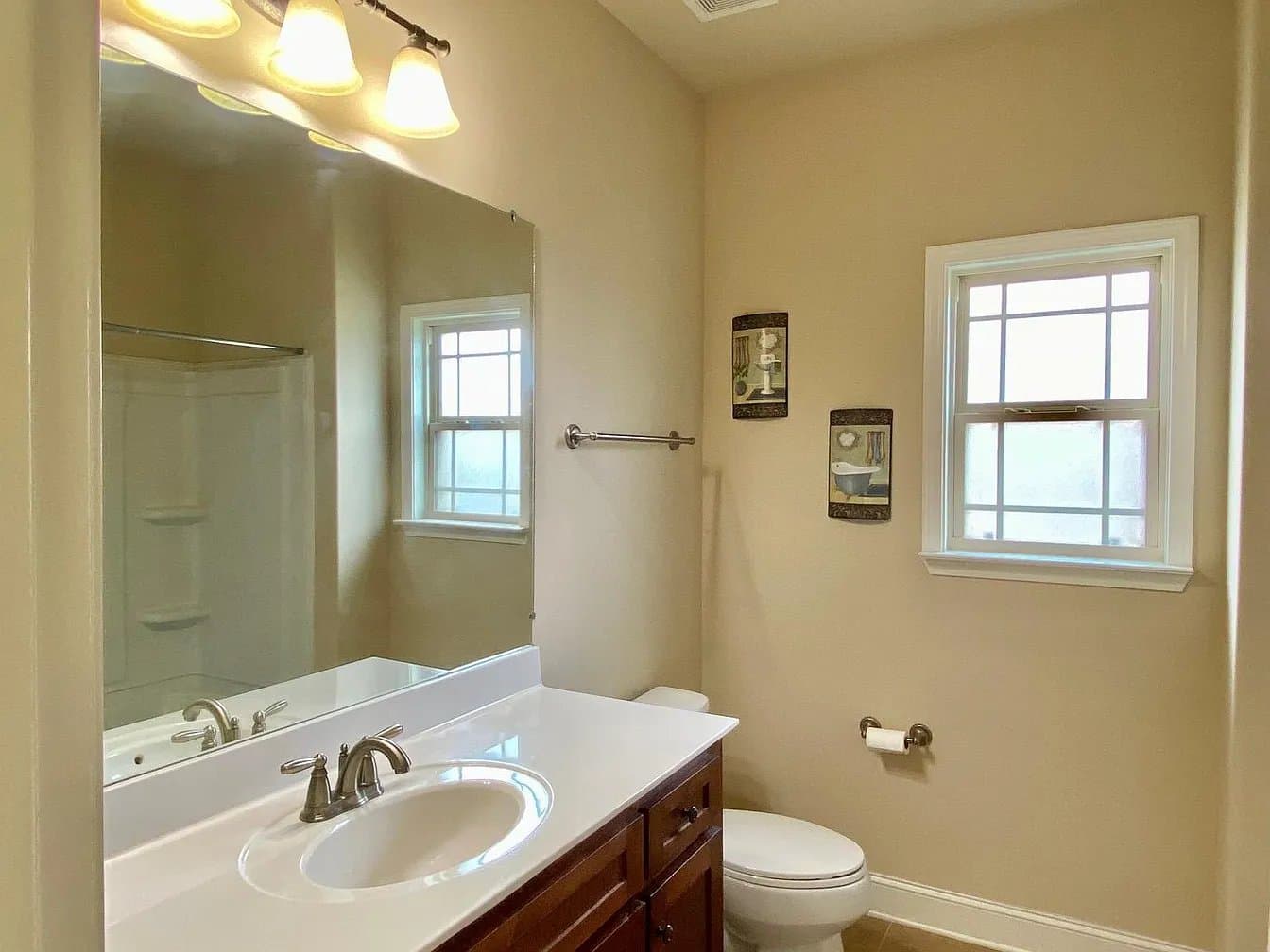 Madison House: 115 Woodvale Dr